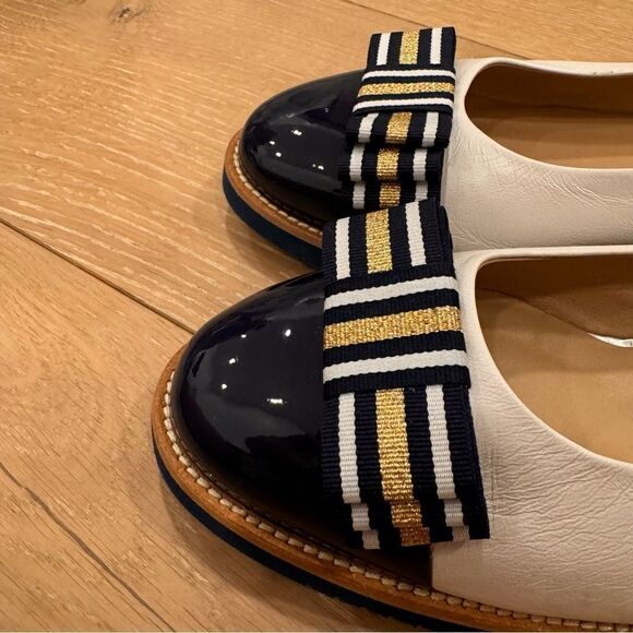 Ron White
Elizabeth Bow Water-Resistant Ballerina Flats - Picture 3 of 12